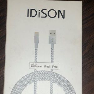 iPhone chargers 4pack come with 4 charging cables